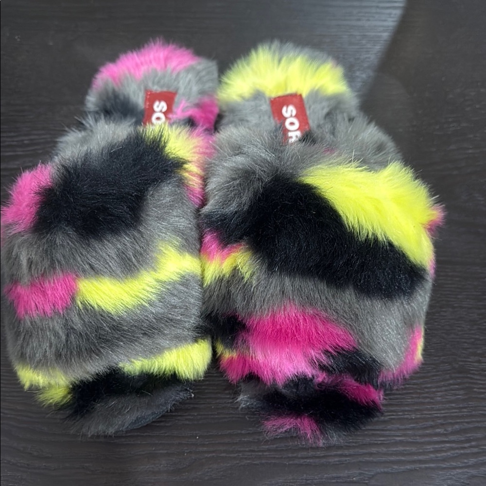 Colorful Faux Fur Slippers